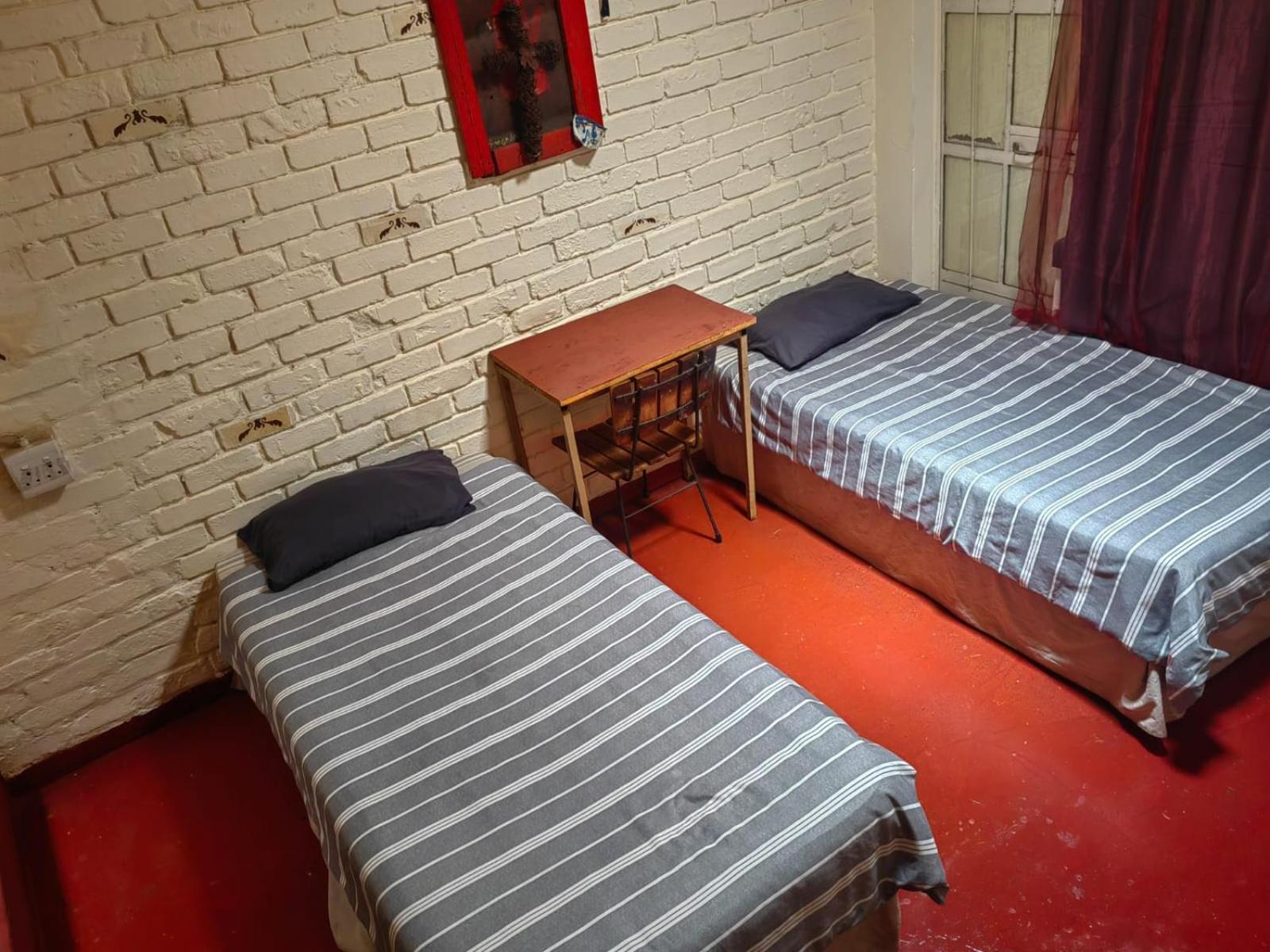 Paljas Backpackers Hotel Потчефструм Екстериор снимка