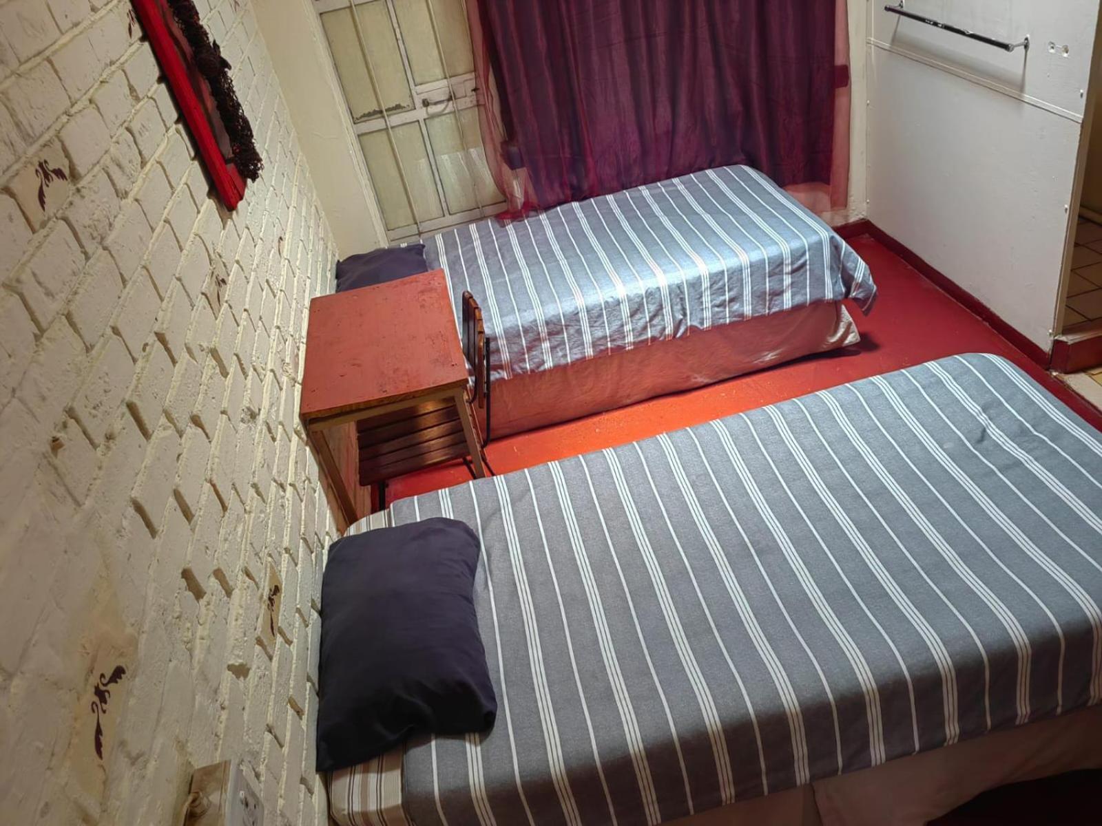 Paljas Backpackers Hotel Потчефструм Екстериор снимка