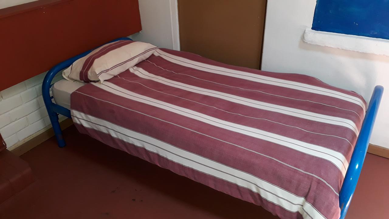 Paljas Backpackers Hotel Потчефструм Екстериор снимка