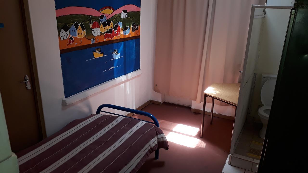 Paljas Backpackers Hotel Потчефструм Екстериор снимка